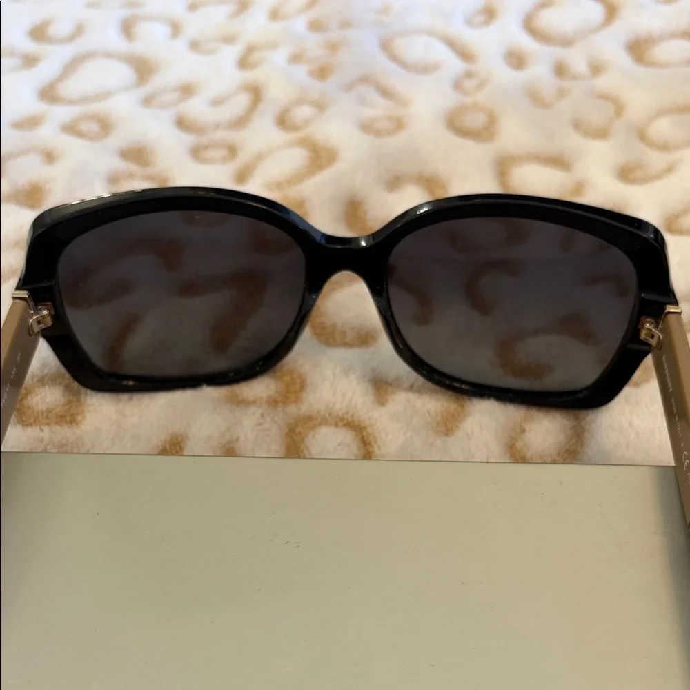 Burberry Glossy Black Square Sunglasses - Picture 5 of 5